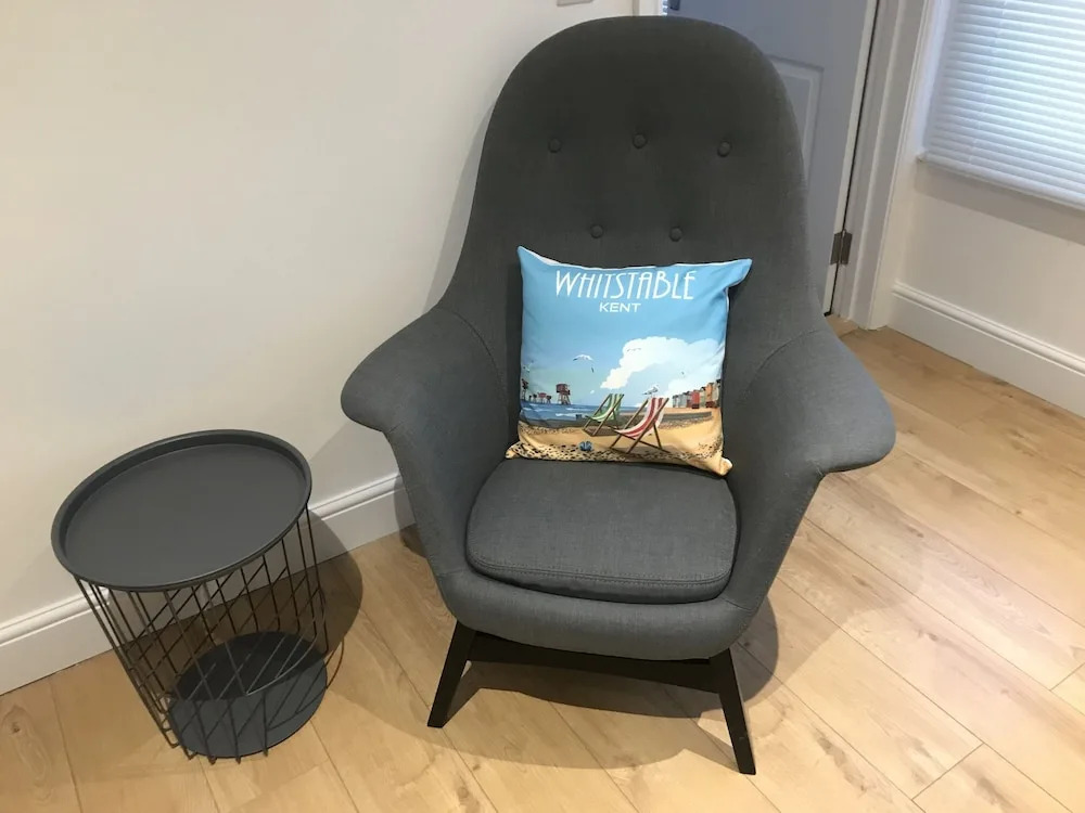 59a Whitstable - 1 Bedroom Flat, Balcony & Parking