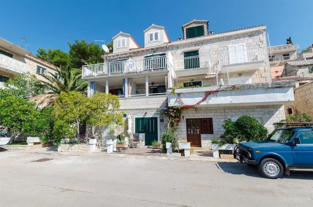 Apartments Djurdjica
