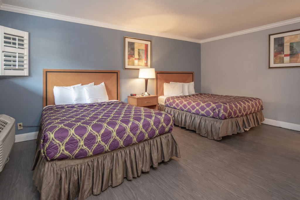 SOMA Park Inn