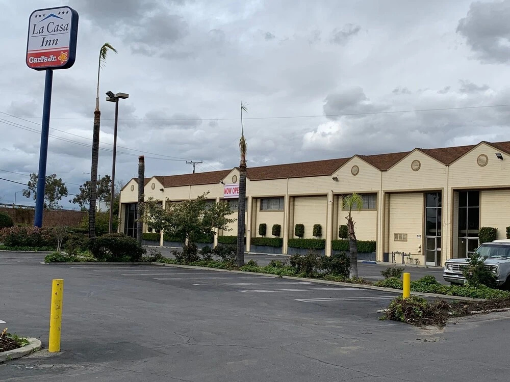 La Casa Inn