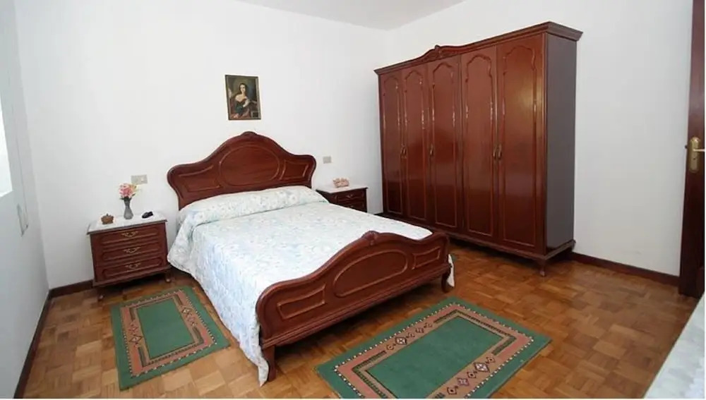Apartment - 4 Bedrooms with Sea views - 107766