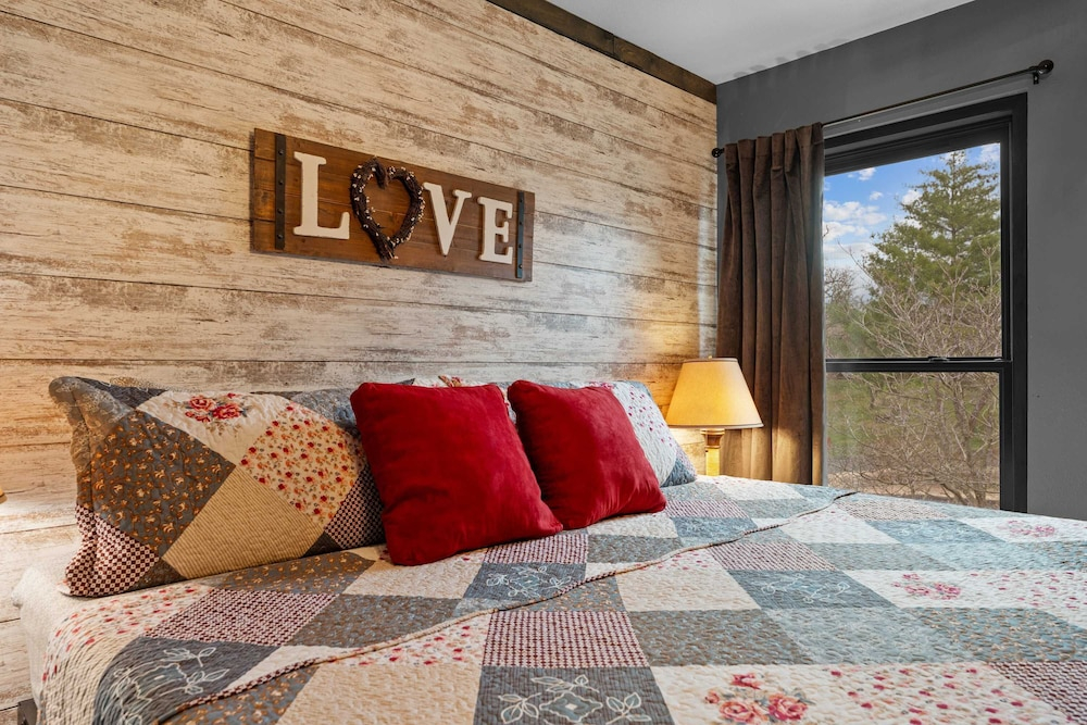 Hole-in-one Hideaway For 4