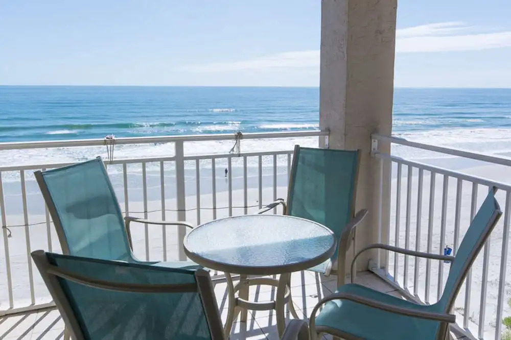Palm House by Ocean Properties