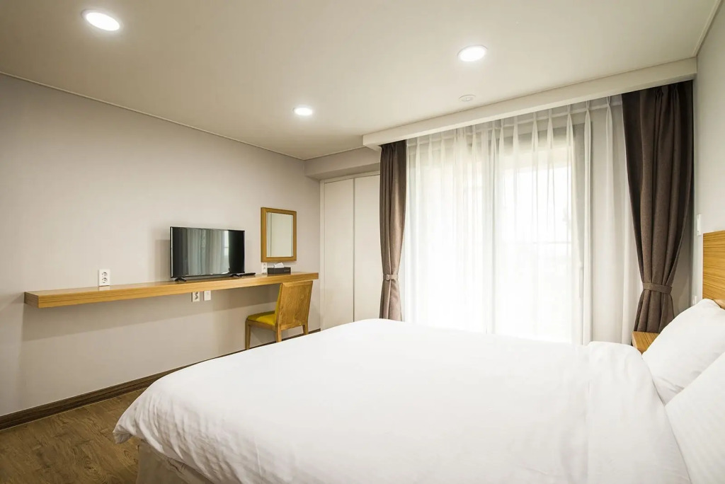 W Ocean Pension