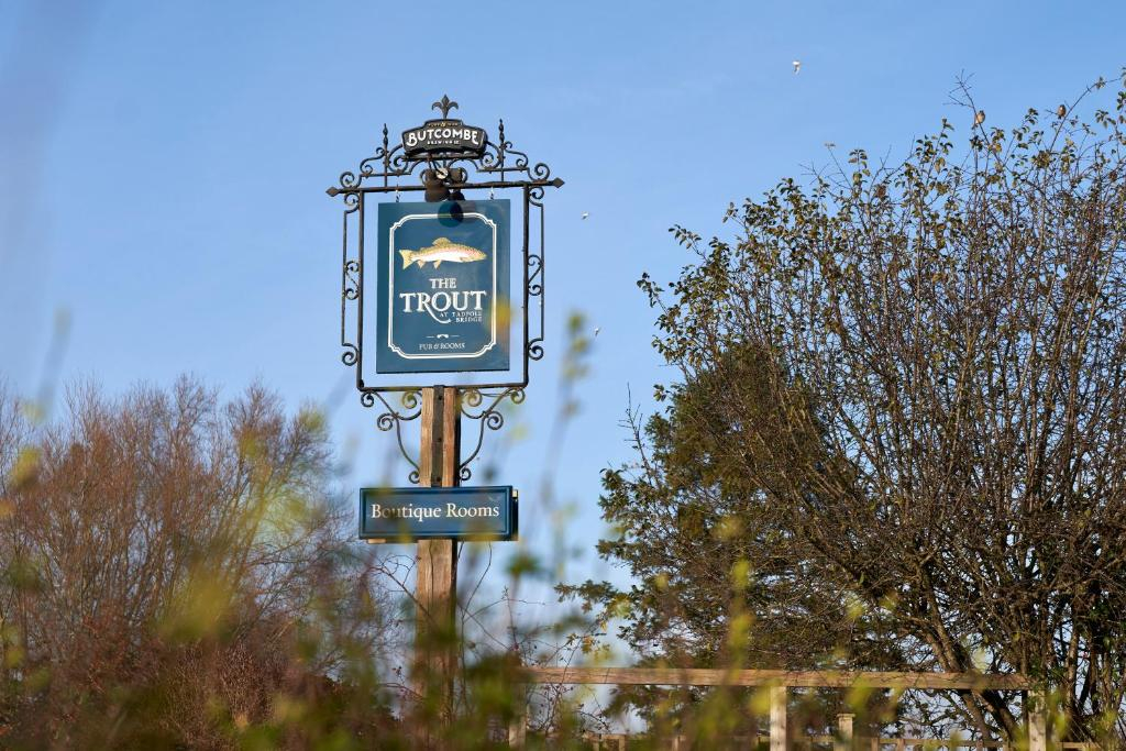 The Trout at Tadpole Bridge