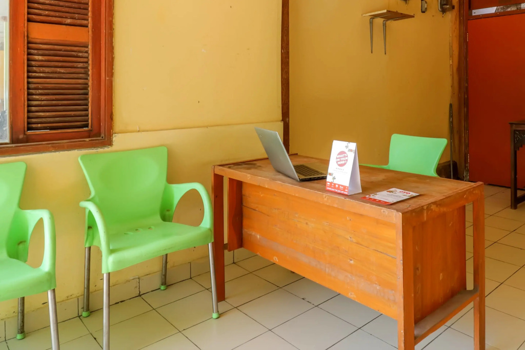 RedDoorz at Debalcon Accomodation Kuta Bali