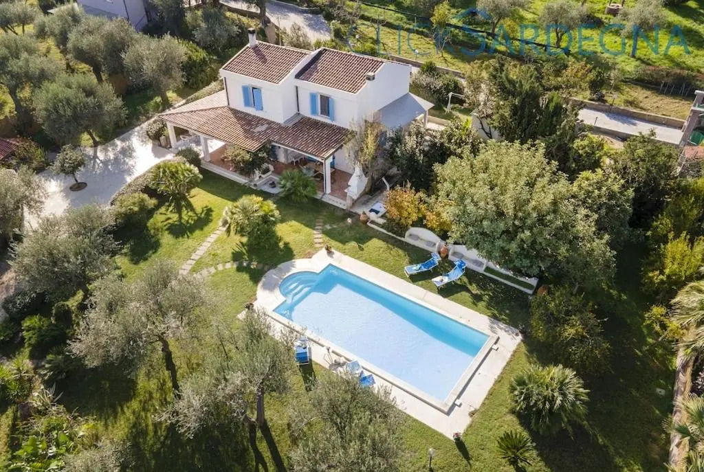 Alghero Villa Josephine con piscina e Parco per 8 ospiti
