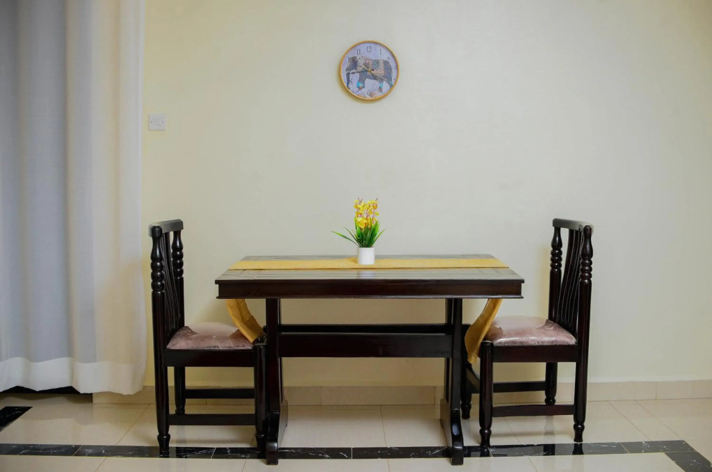 Keisha Luxury Furnished Apartment Bukoto with great Wifi and power back up