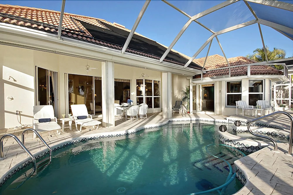 Villa Four Mile Cove - Roelens Vacations