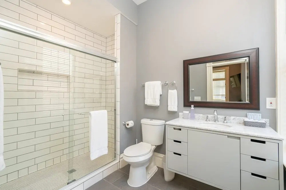 Parkside Comfort | JZ Vacation Rentals