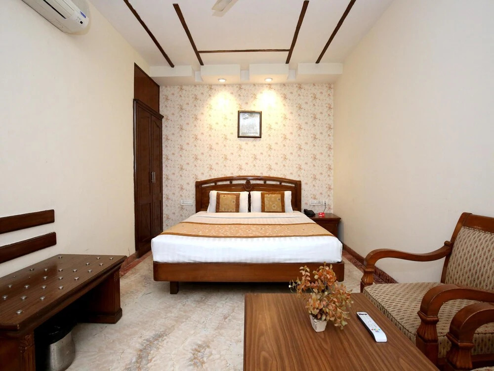 OYO 808 Hotel Alora