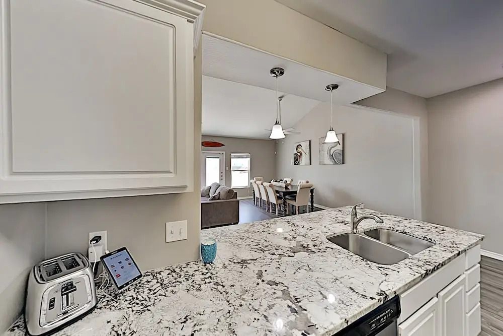 Island Getaway W/ Pools - Near Beach & Waterpark 3 Bedroom Townhouse