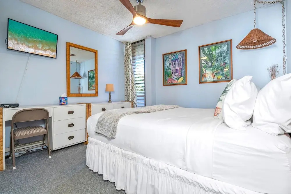Ocean Front & Budget Friendly: Maalaea Banyans 204 - The Perfect Couples Getaway