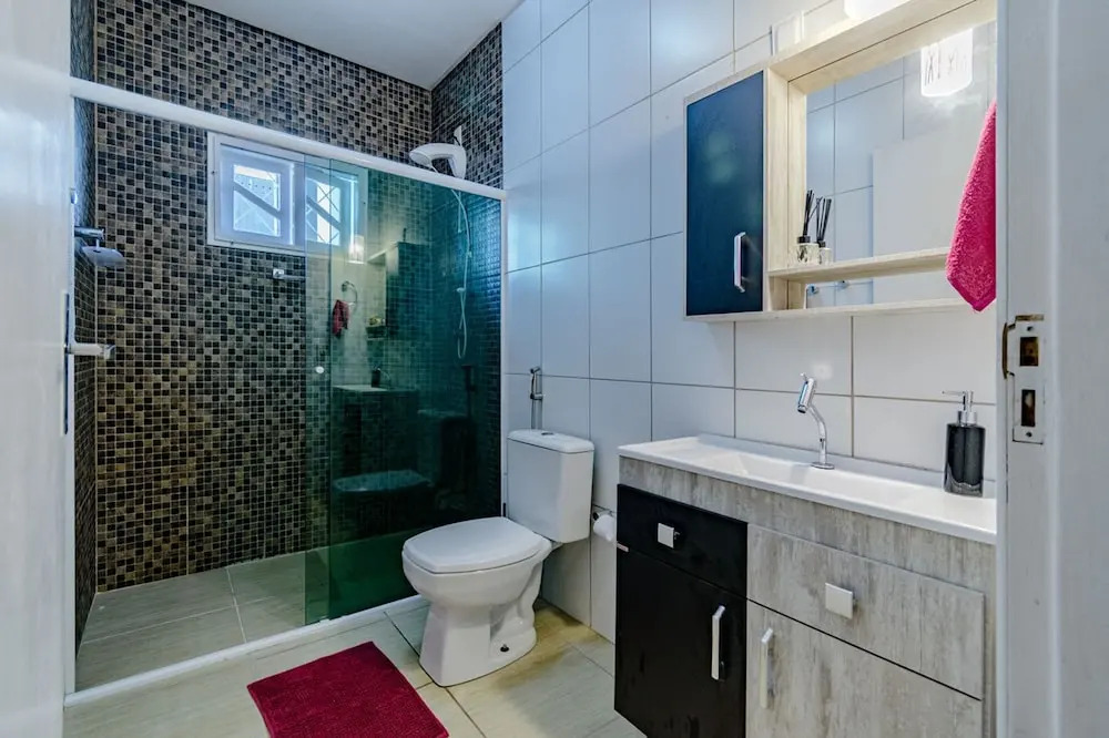 Casa com Piscina Churrasqueira e Ar Condicionado