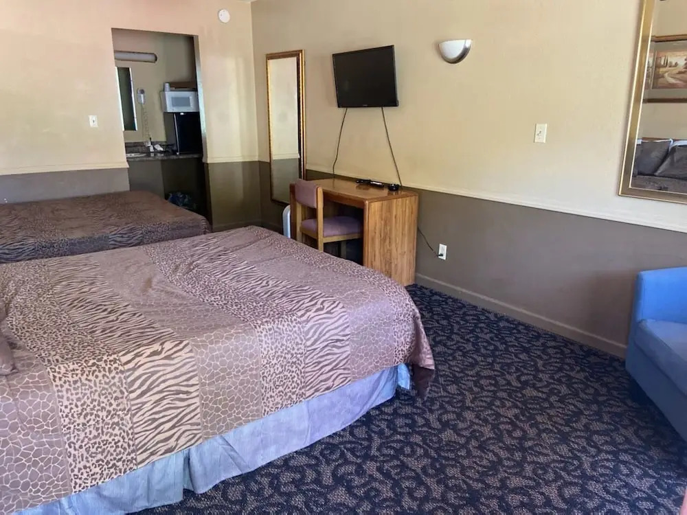 Blue Spruce Motel