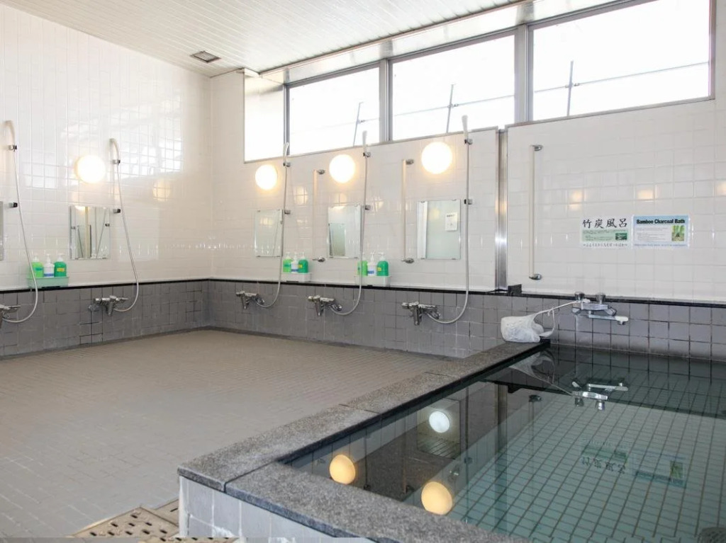 Shin-Osaka Youth Hostel