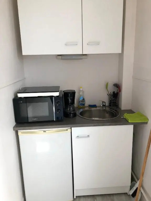 Joli Studio Meuble Proche de la Plage (Adults Only)