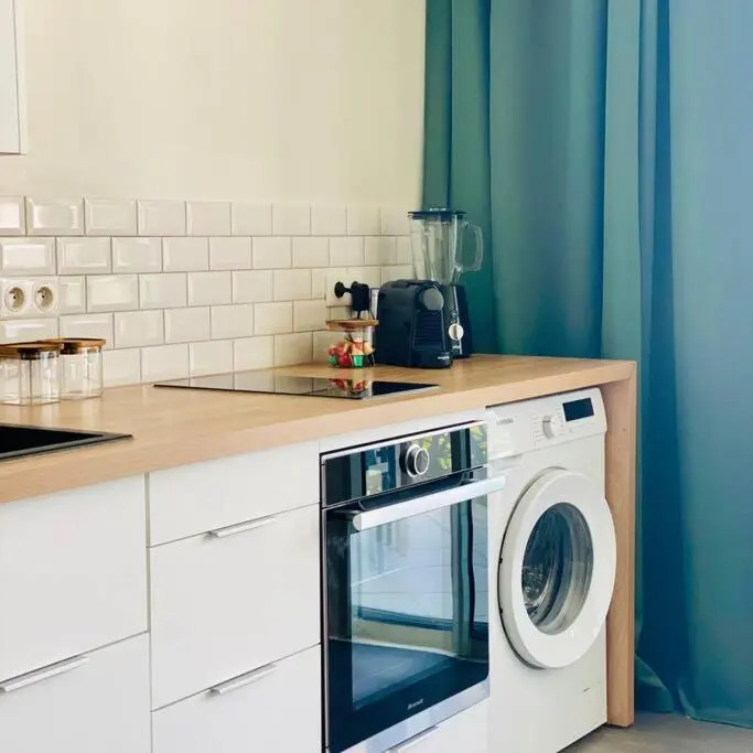 Studio tropical, beautifully renovated, sea view