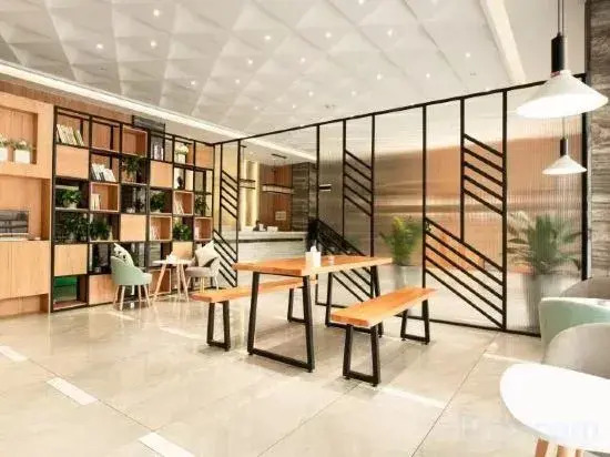 Xian Hotel (Hezhou Municipal Plaza Store)