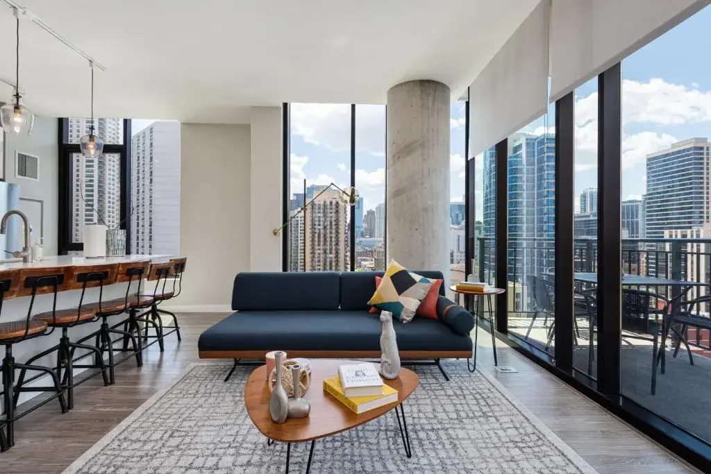 Cloud9 - River North at Aurelien