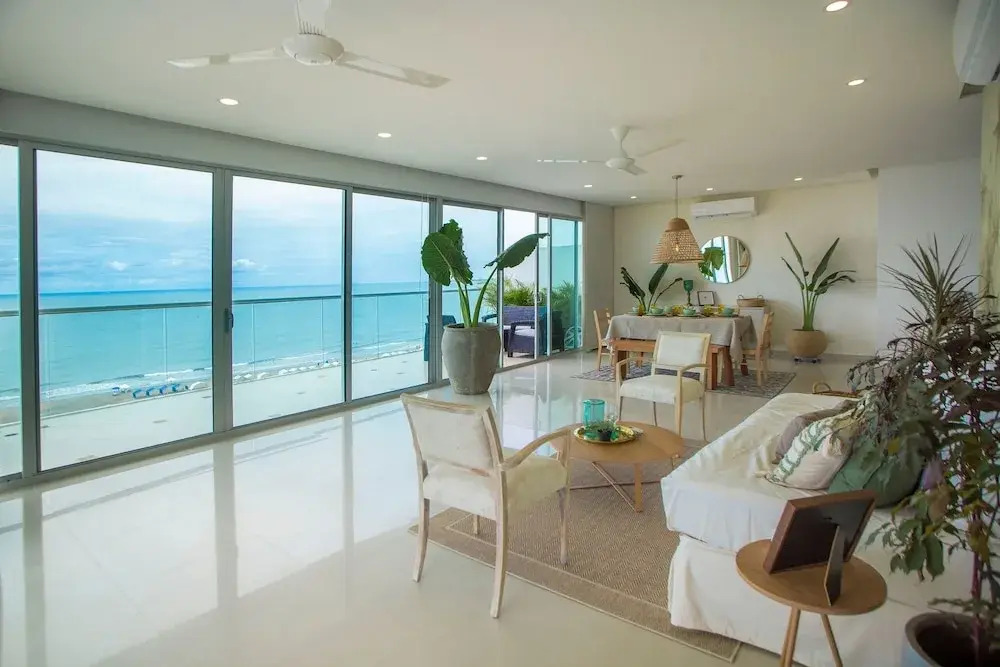 Condominio frente al mar  Morros Epic.