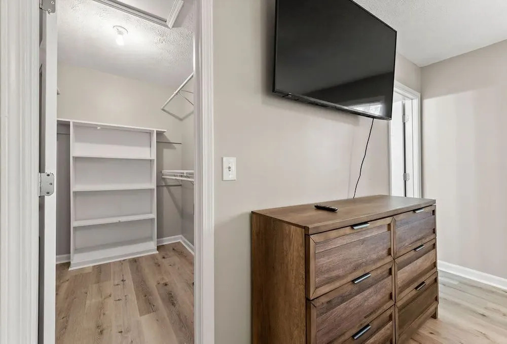 Beautiful Newly-renovated Home in Indian Hills