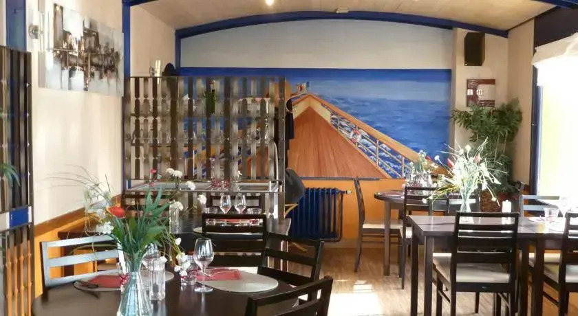 LE Transat bleu hotel