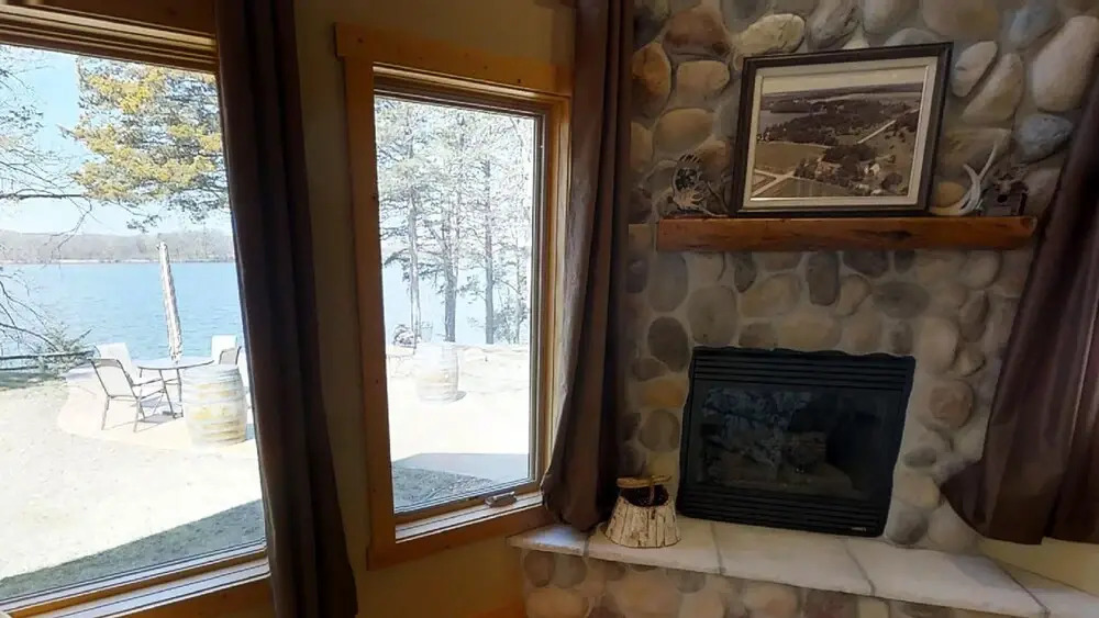 Lakefront Hideaway
