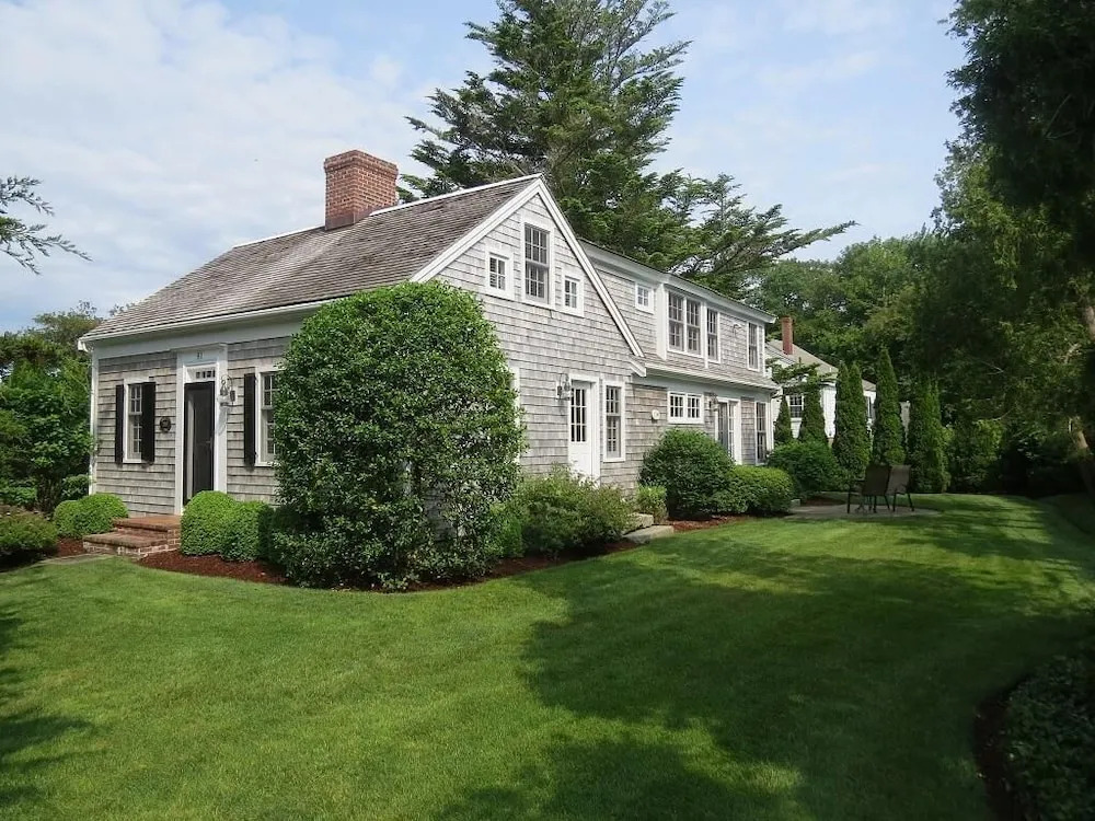 51 Shattuck Place - Three Bedroom House