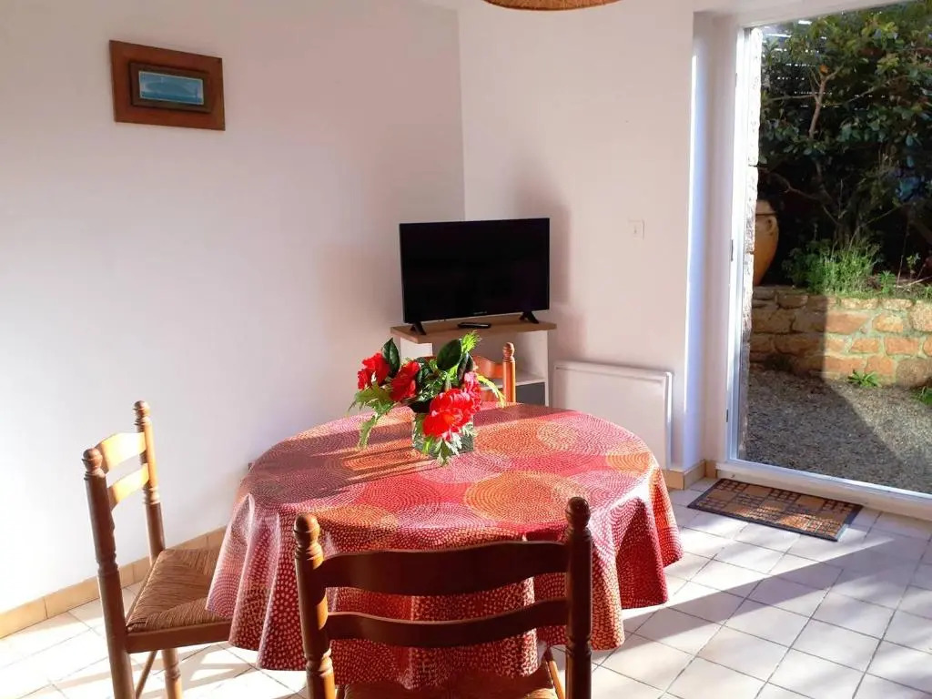 Maison avec WIFI, à 100m de la plage à Ploumanac'h en PERROS-GUIREC - Réf 344