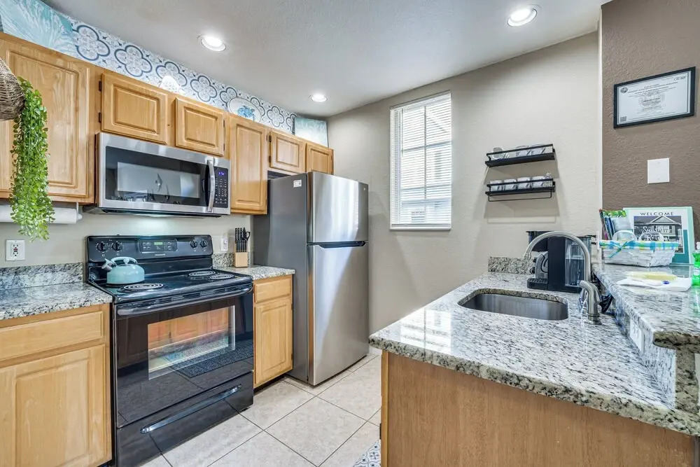 14 Mi to Disney World: Kissimmee Condo w/ Perks!
