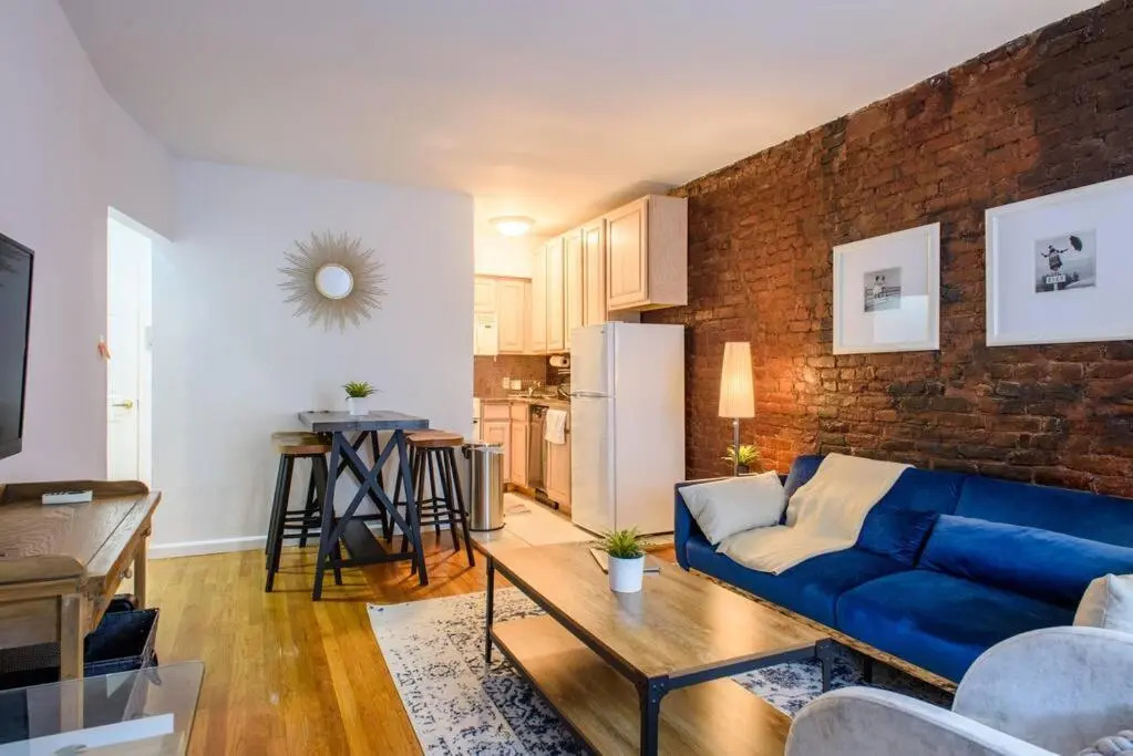 350-1a Gramercy New 1BR Sleeps4 Newly Furnished