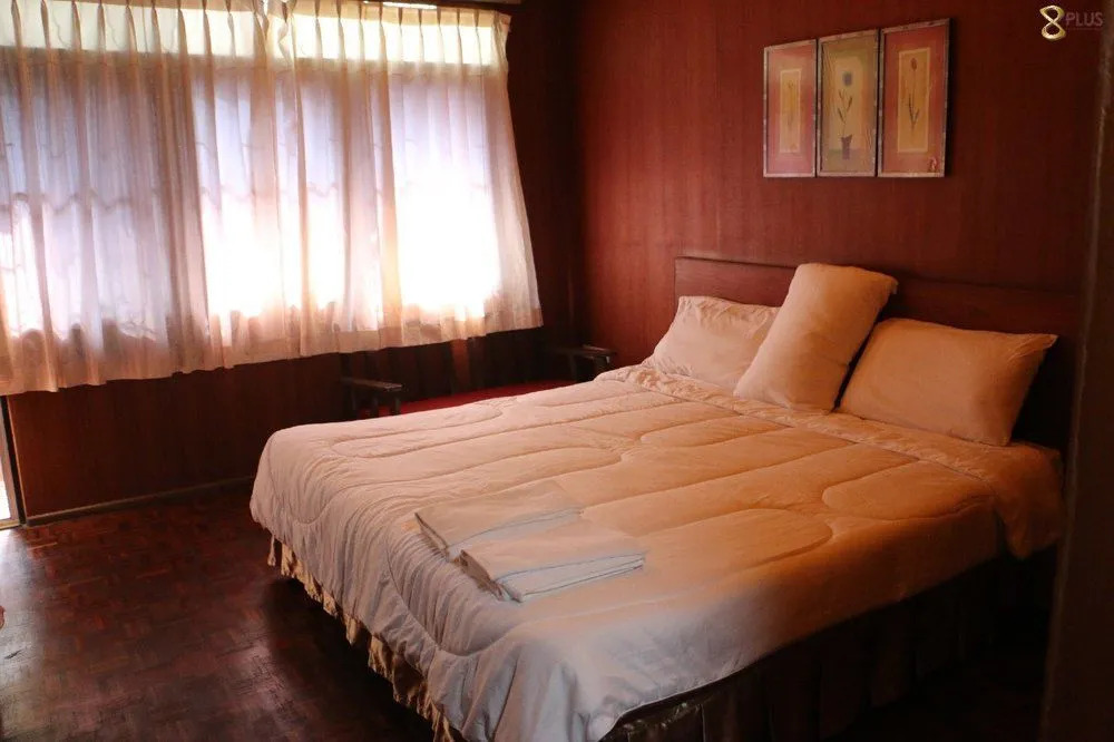 8 Plus Hotel