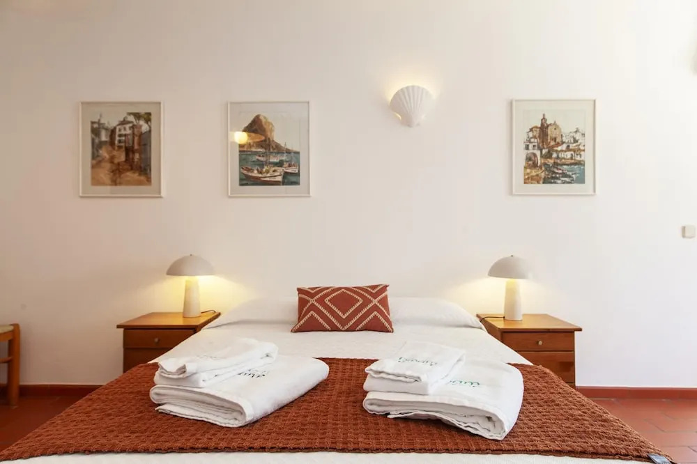 N 02 - Bedroom 2 in Amaro Sight Guesthouse