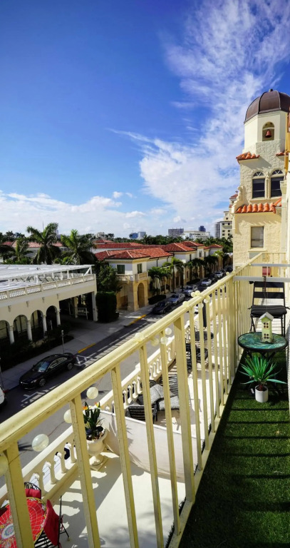 Tropicals of Palm Beach
