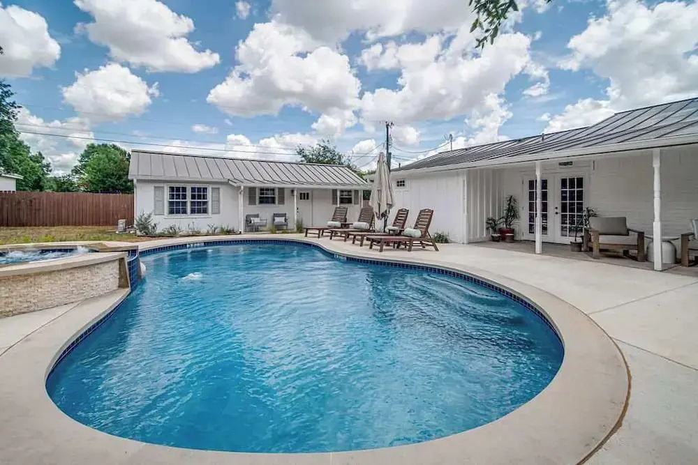 108 Wisteria Dr