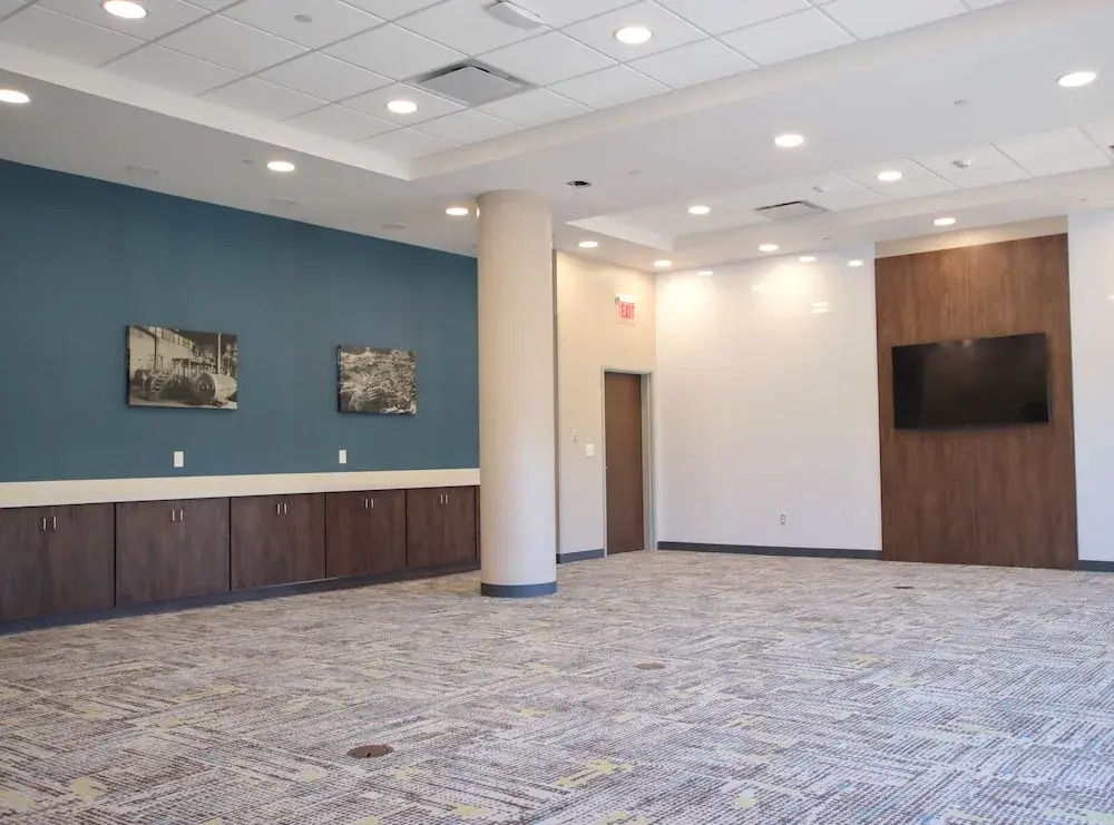 Hampton Inn Lead