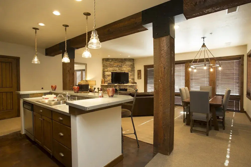 Silver Baron Lodge 2 Condo Bedroom with Spa by Deer Valley Resort