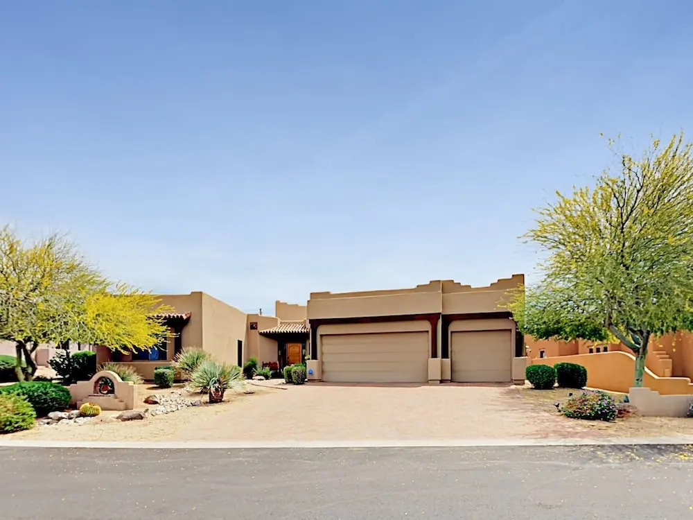 7130 E Saddleback St 15 Home 4 Bedrooms 3 Bathrooms Home