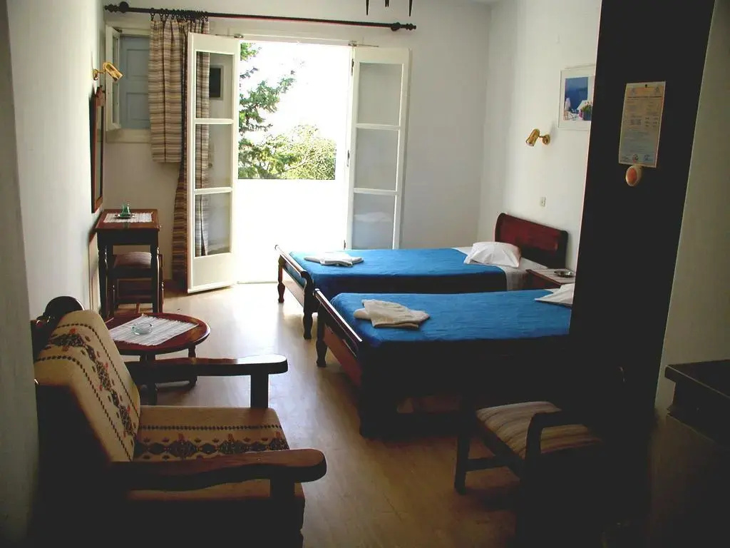 Elena Studios & Suites