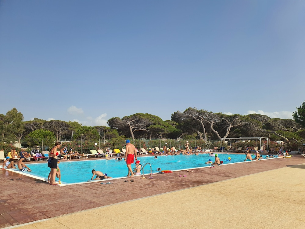 Happy Camp in Camping S'Ena Arrubia