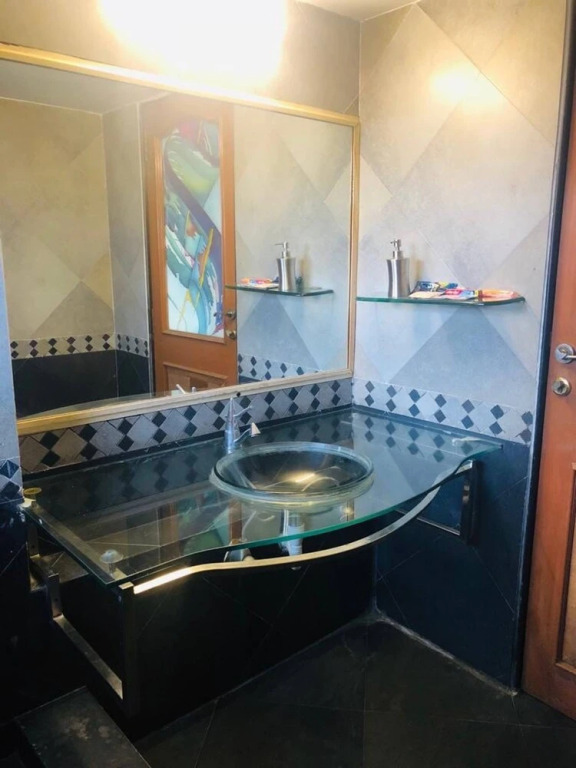 Comfortable & Relaxing Stay In Bandra East