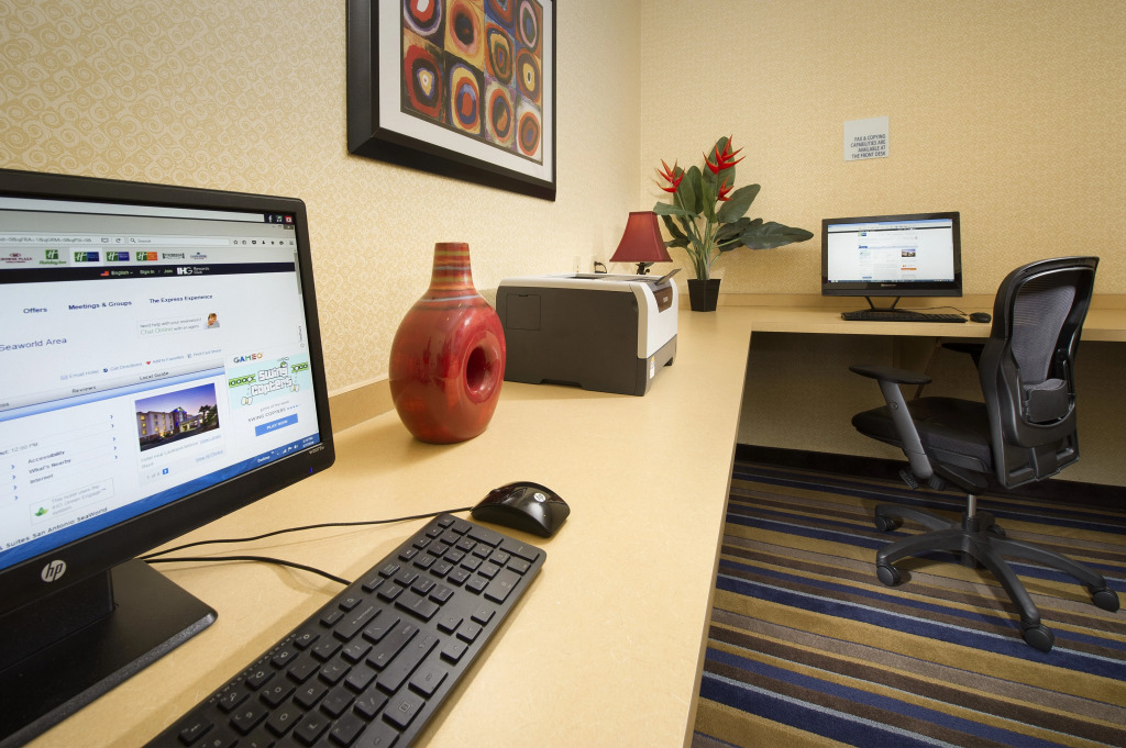 Holiday Inn Express & Suites San Antonio West Sea World Area by IHG