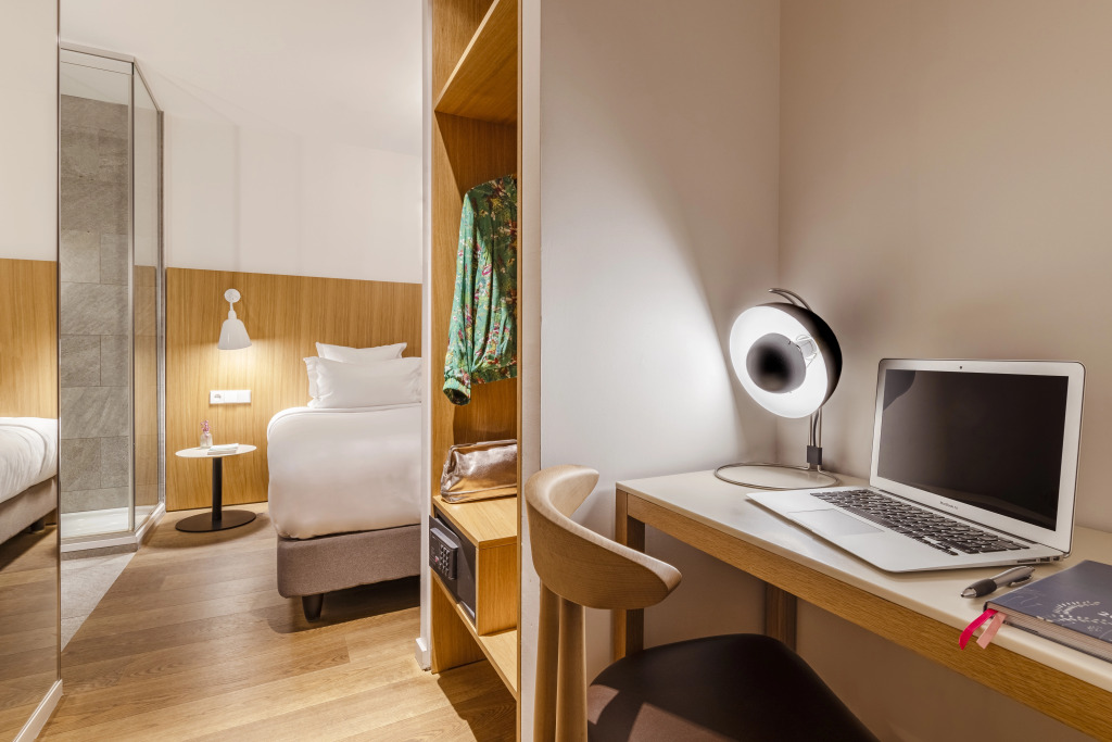 Отель 9Hotel Republique