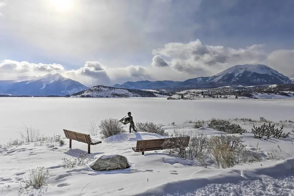 Mtn Views, Ground Floor: Rec Path and Lake Access