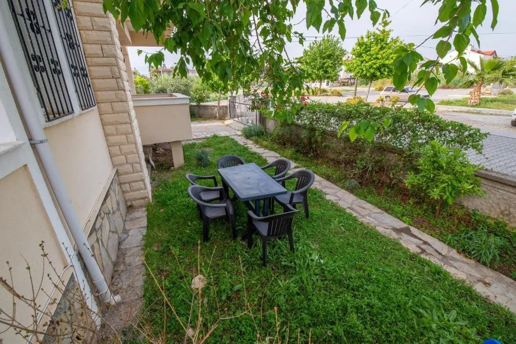 Sahile Yakın Havuzlu Villa 6+2 kişilik