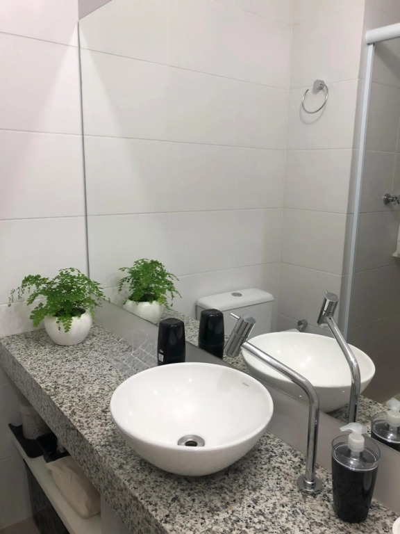 Flat Granja Viana
