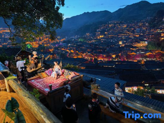 Luanxi Flower Pinellia Homestay (Qianhu Miao Village Branch, Xijiang)