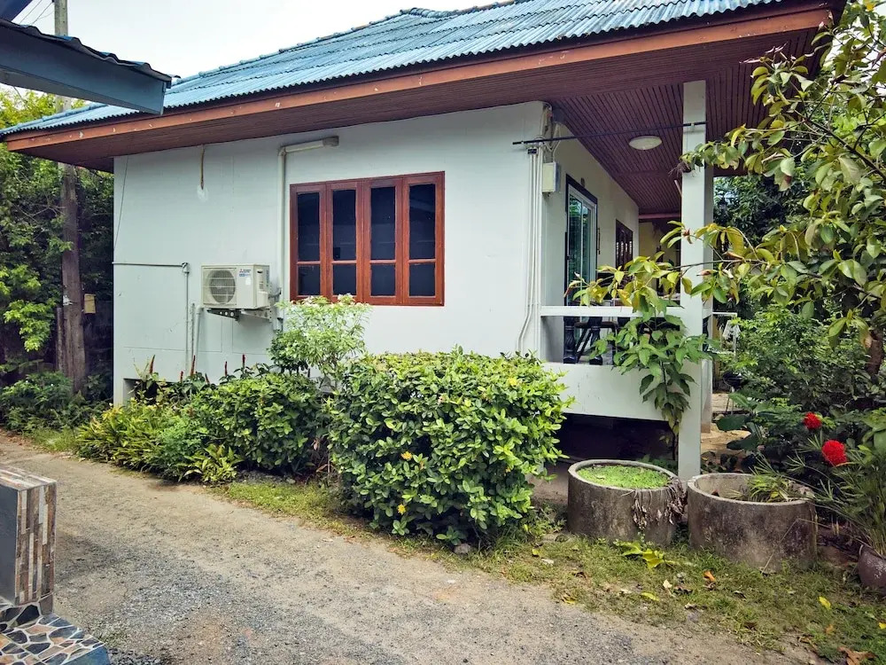 Maenam Bungalow