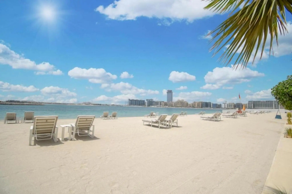 Dubai Harbour- Beach Vista 2 P202